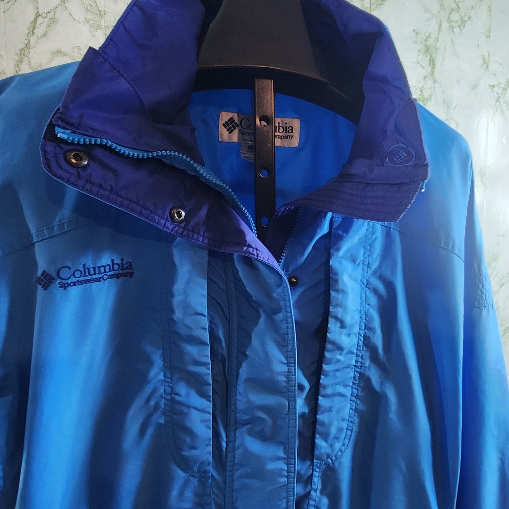 Liberty Ridge All Weather Coat - Picture 3 of 11